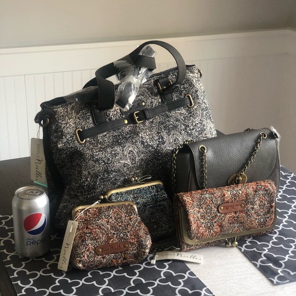 Large coin purse or cosmetic bag! NWT - Picture 6 of 6